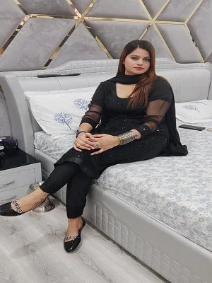 Call Girl in Tandur